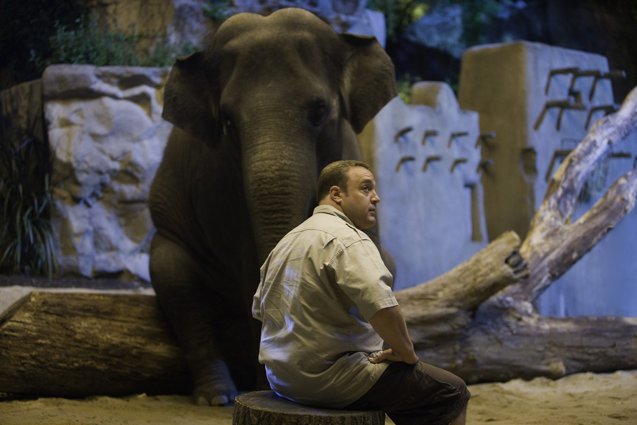 Still of Kevin James in Zoologijos sodo priziuretojas (2011)