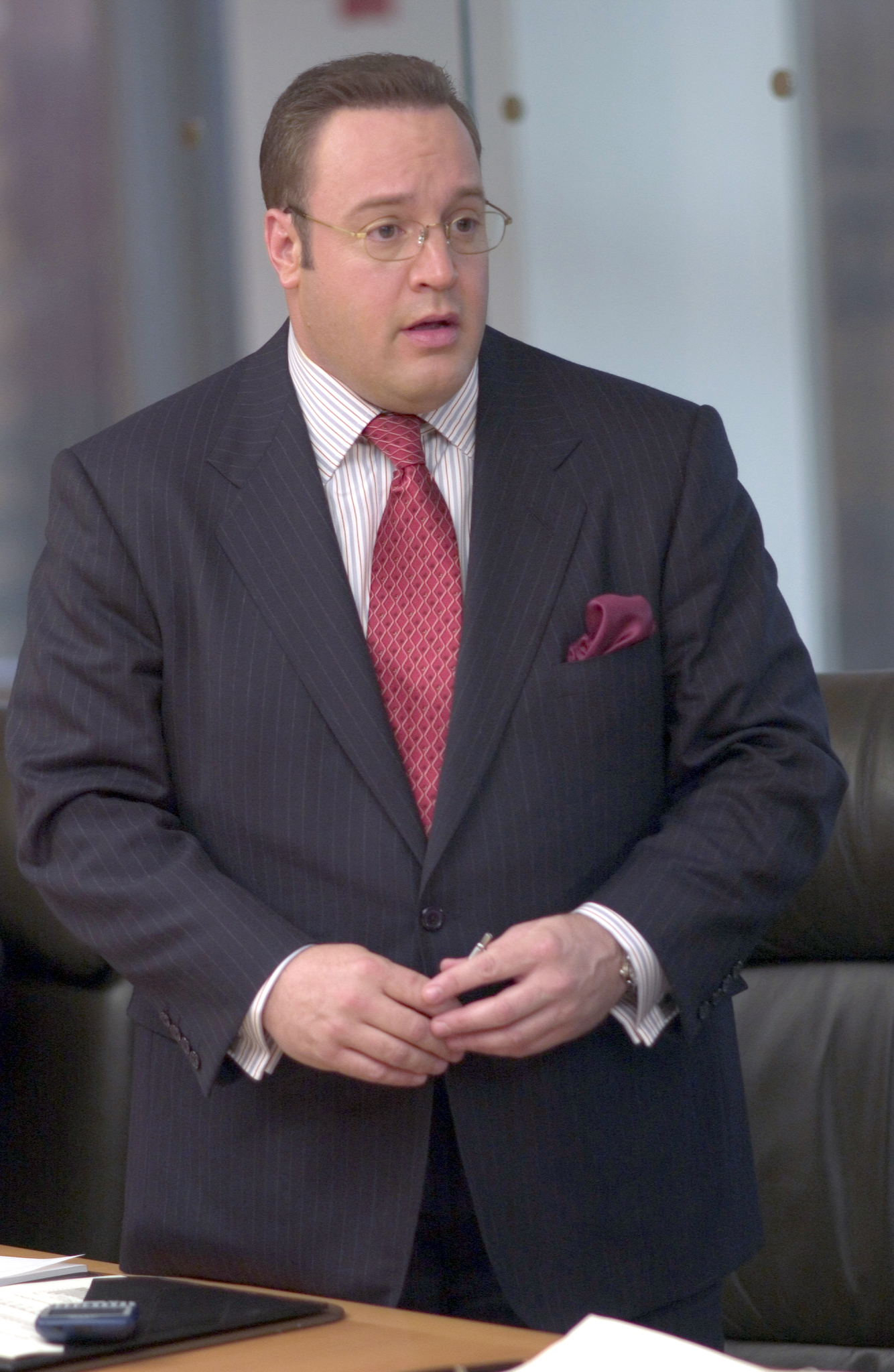 Still of Kevin James in Hitch (2005)