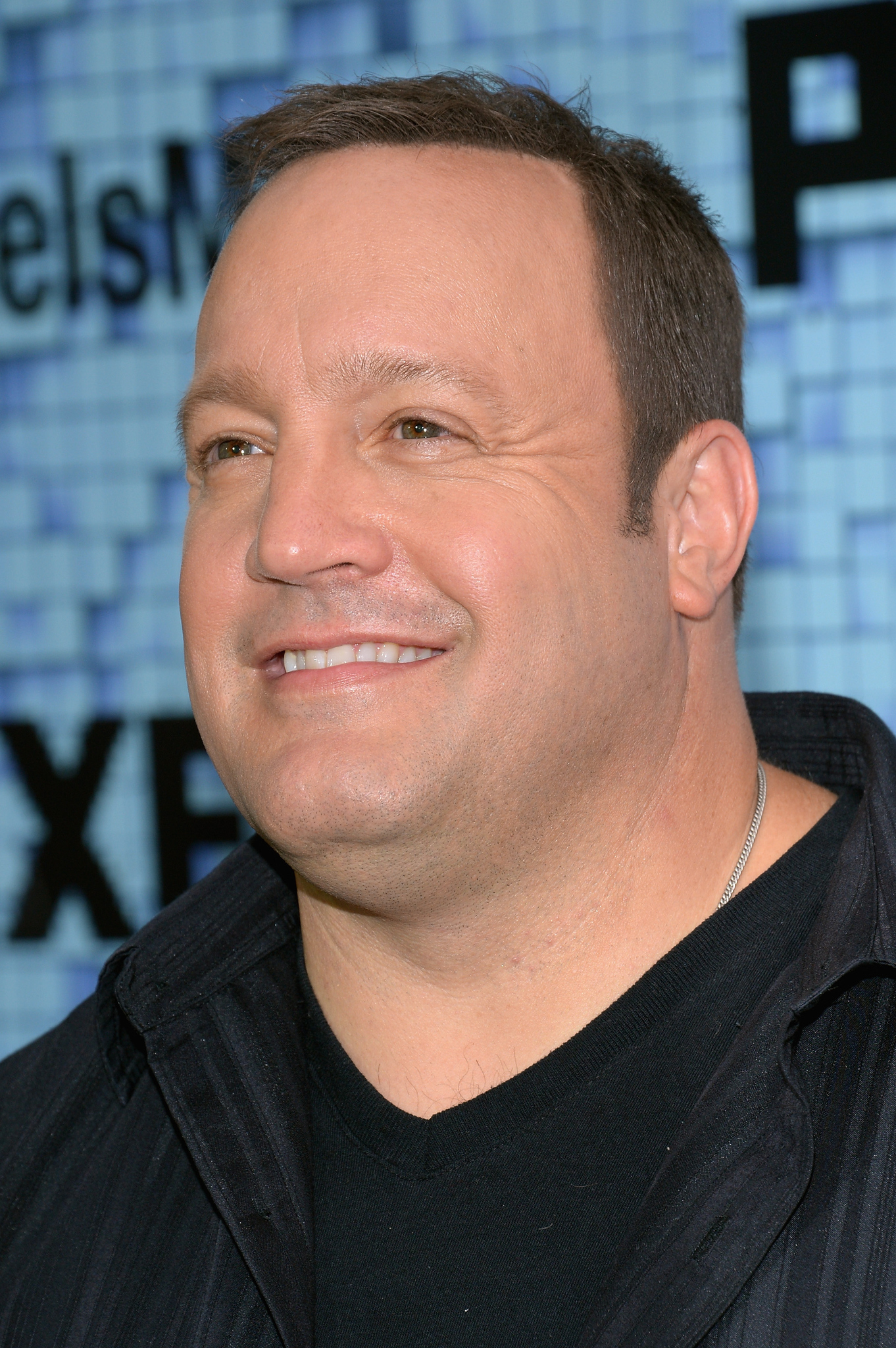 Kevin James at event of Pikseliai (2015)