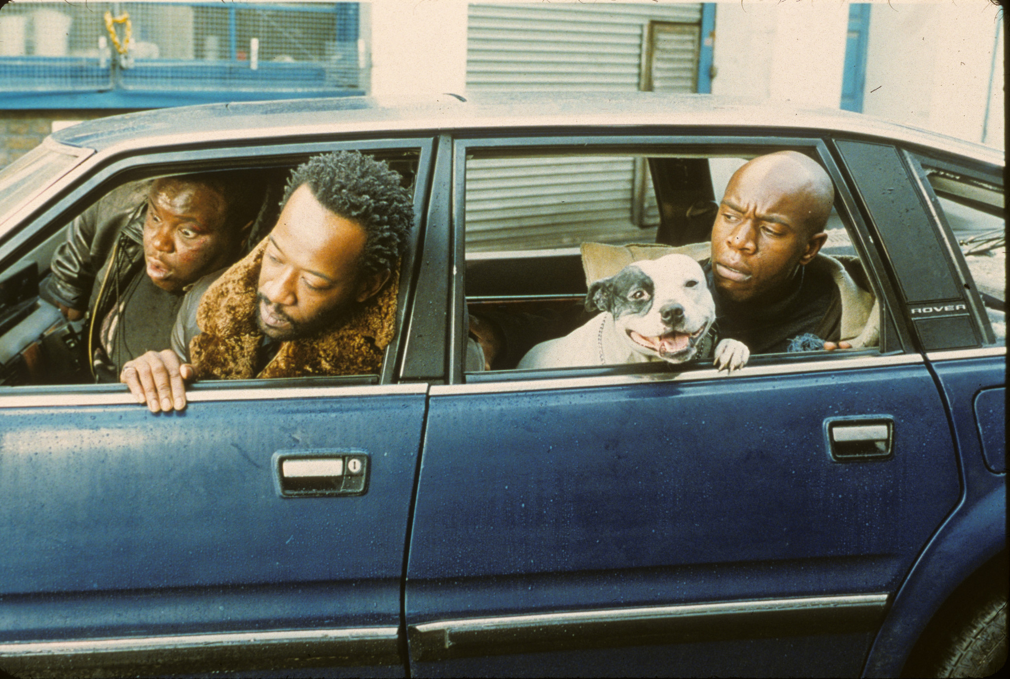 Still of Ade, Robbie Gee and Lennie James in Snatch. (2000)