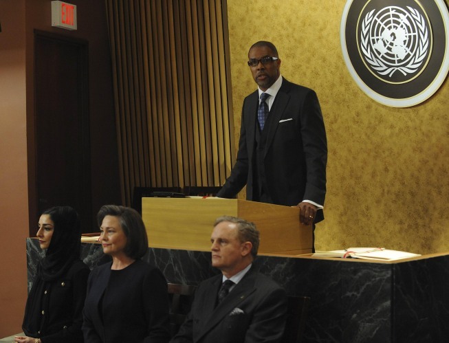 Still of Eriq La Salle, Nick Jameson, Cherry Jones and Necar Zadegan in 24: Day 8: 2:00 p.m.-3:00 p.m. (2010)