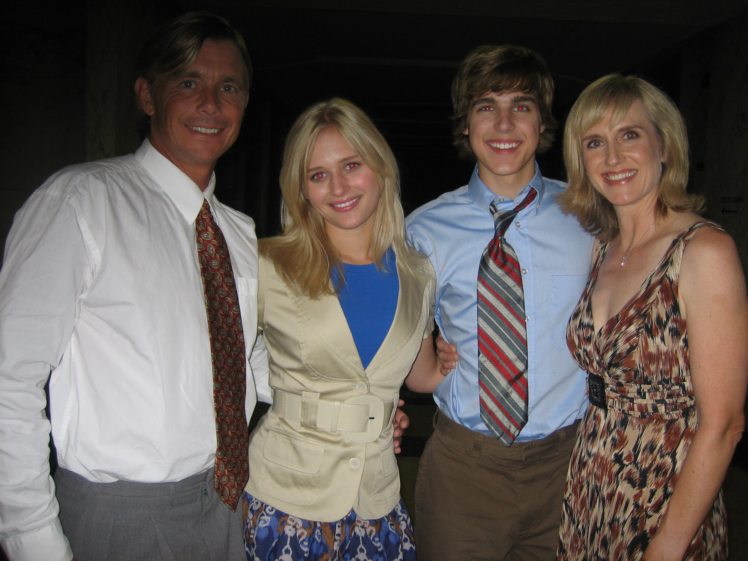 Christopher Atkins, Carly Schroder, Cody Linley, Julie Janney in FORGET ME NOT
