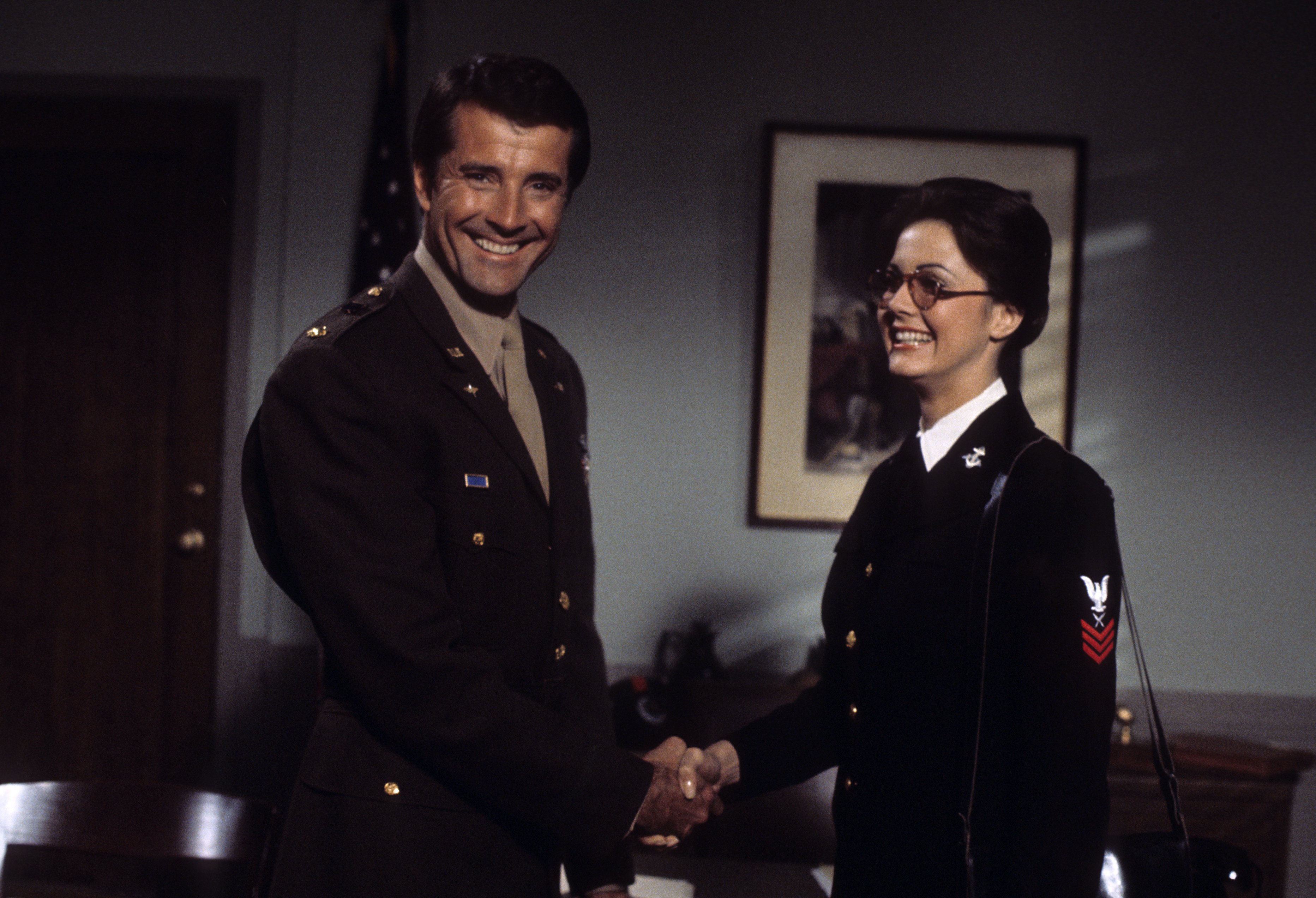 Still of Lynda Carter and Lyle Waggoner in Wonder Woman: The New Original Wonder Woman (1975)