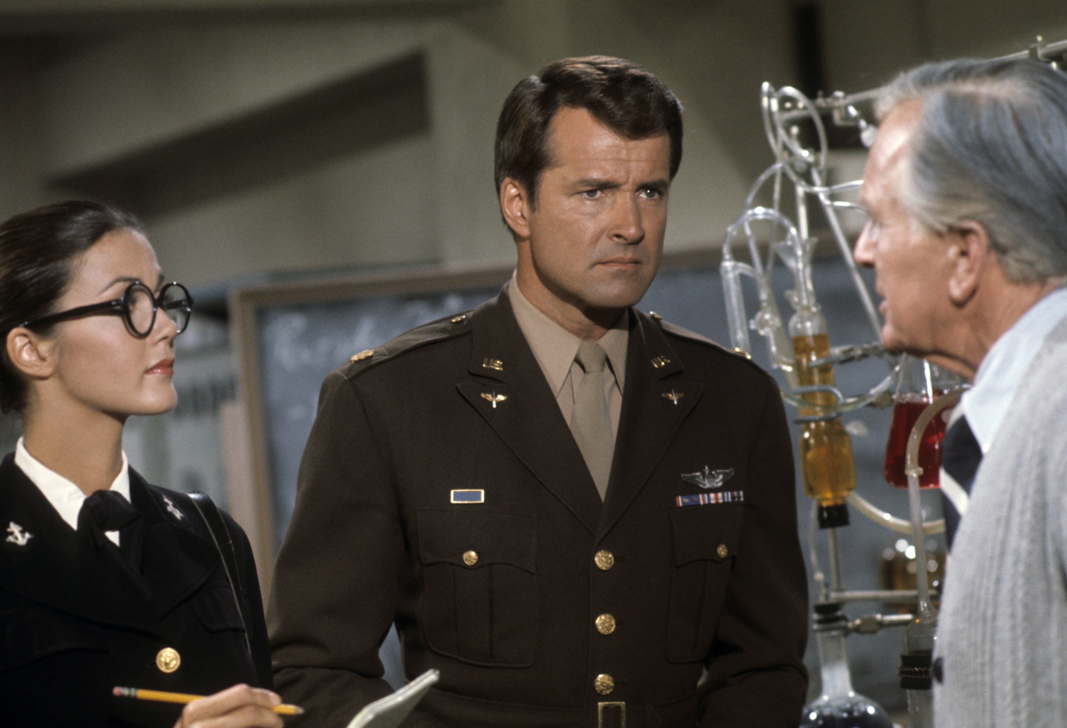 Still of Lynda Carter, Hayden Rorke and Lyle Waggoner in Wonder Woman (1975)