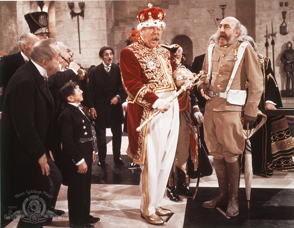 Still of Gert Fröbe and Lionel Jeffries in Chitty Chitty Bang Bang (1968)