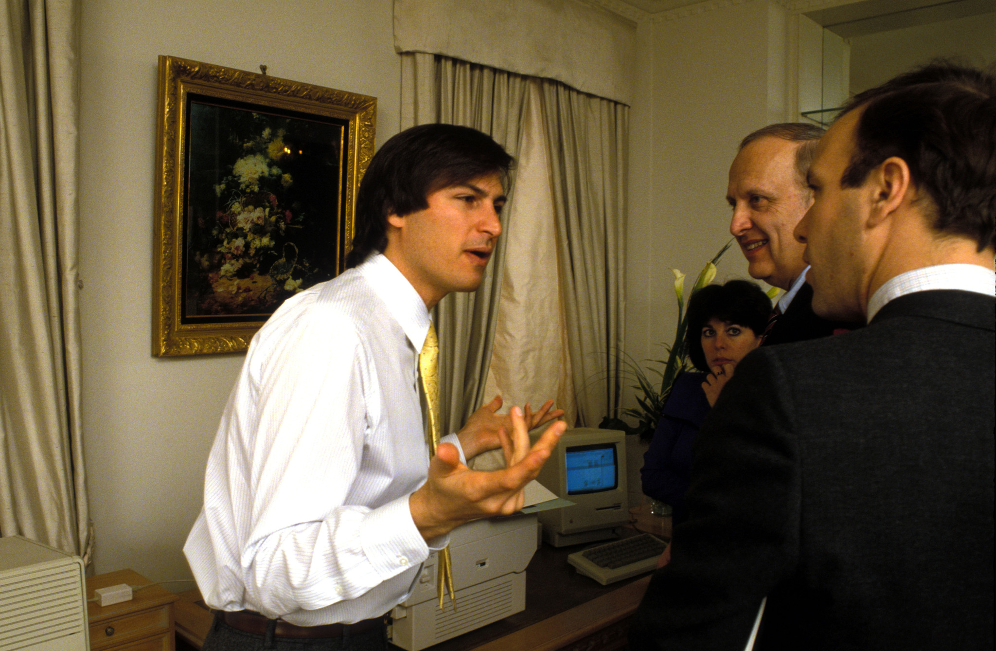 Still of Steve Jobs in Steve Jobs: The Man in the Machine (2015)