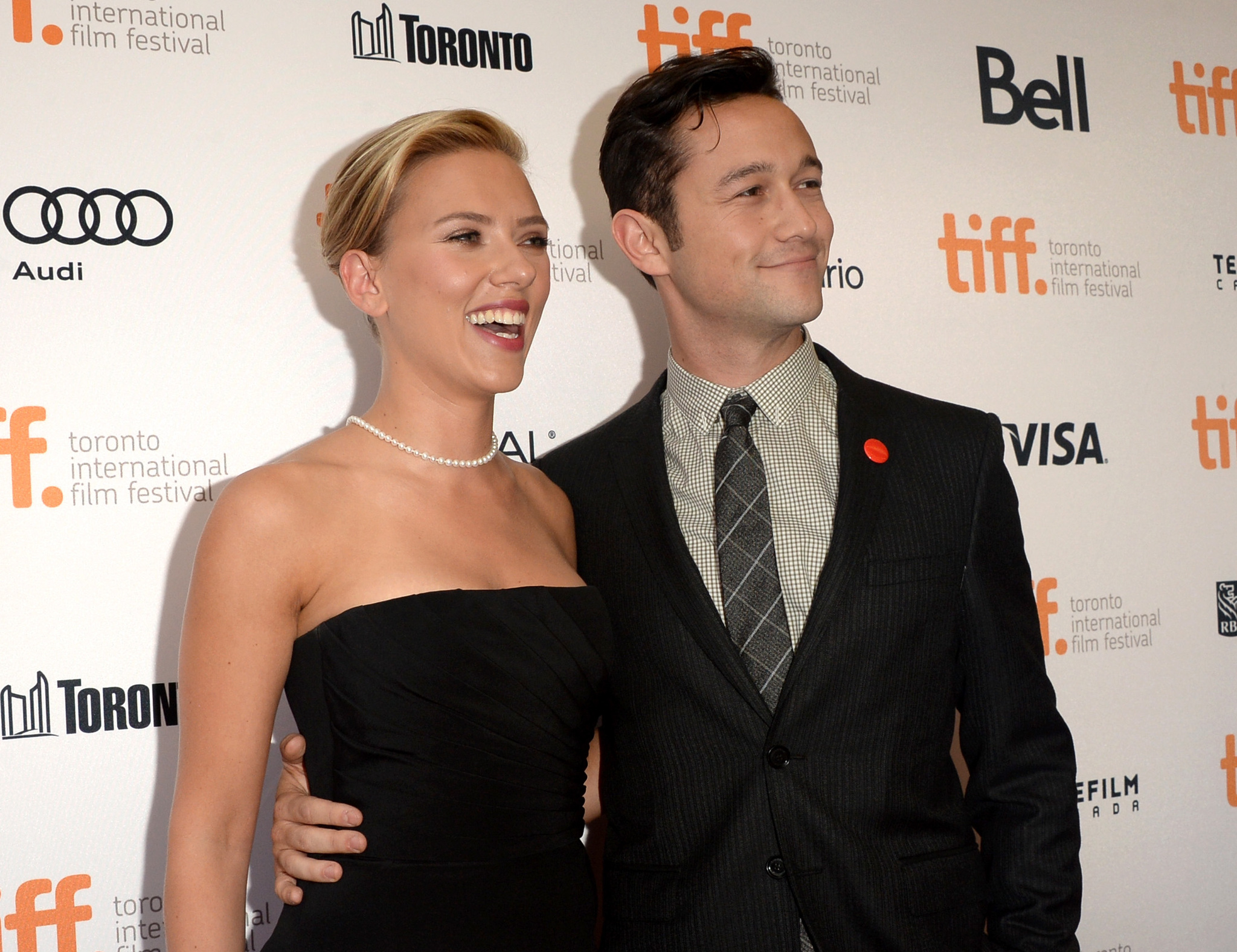 Joseph Gordon-Levitt and Scarlett Johansson at event of Don Zuanas (2013)