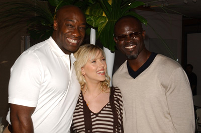 Michael Clarke Duncan, Djimon Hounsou and Scarlett Johansson at event of Sala (2005)