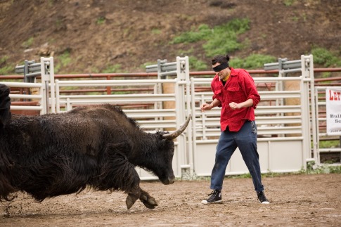 Still of Johnny Knoxville in Jackass Number Two (2006)