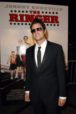 Johnny Knoxville at event of The Ringer (2005)