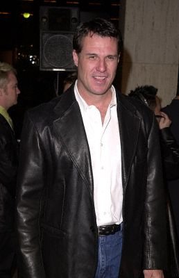 Brad Johnson at event of 15 Minutes (2001)