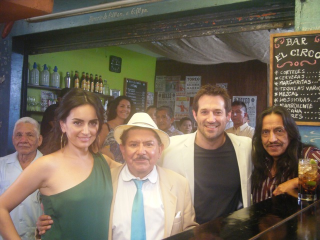 Brian D. Johnson on set starring with Ana de la Reguera , Jose Luis Rojas and Antonio Monroy