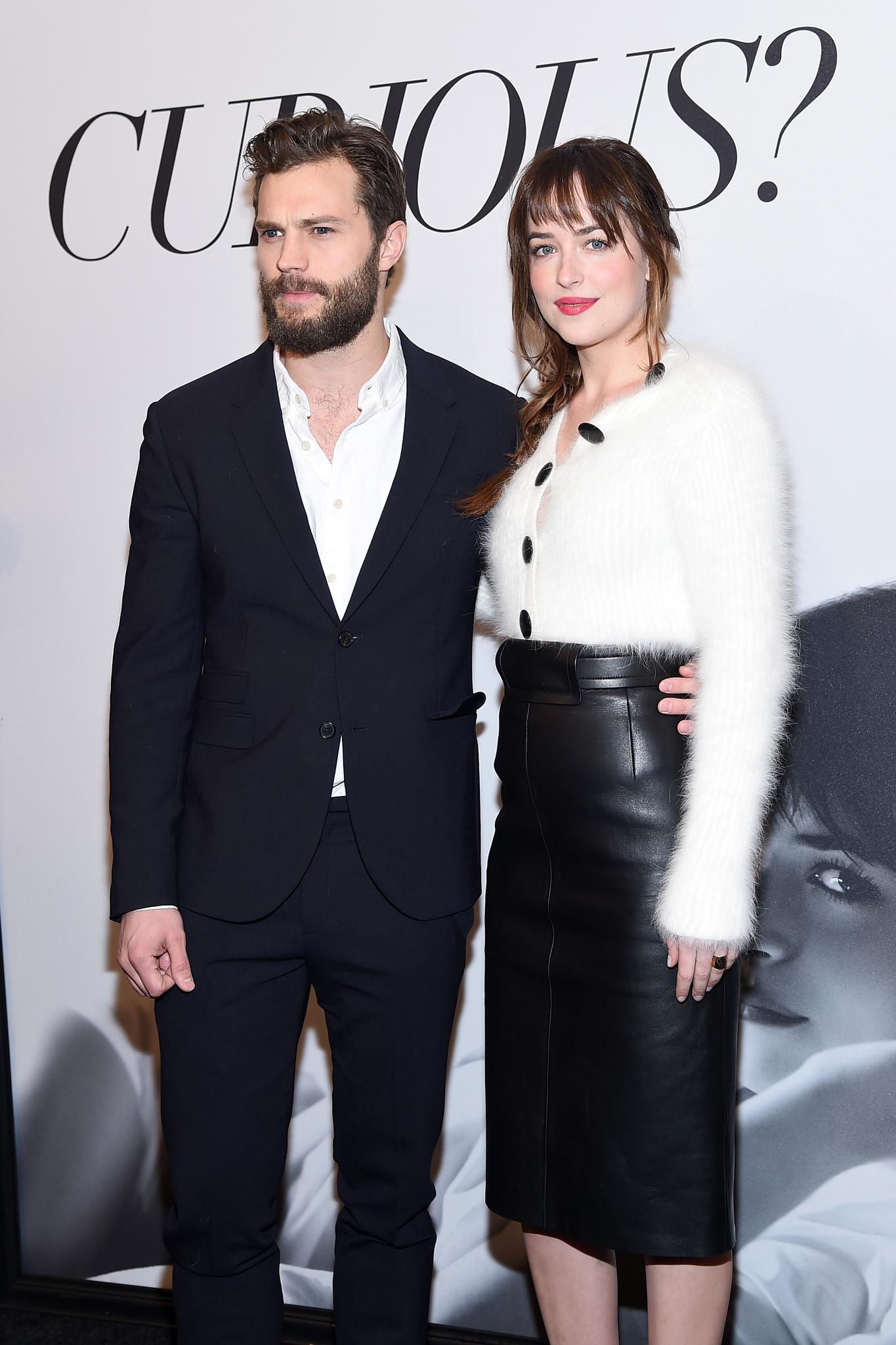 Dakota Johnson and Jamie Dornan at event of Penkiasdesimt pilku atspalviu (2015)