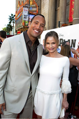 Kyra Sedgwick and Dwayne Johnson at event of The Game Plan (2007)