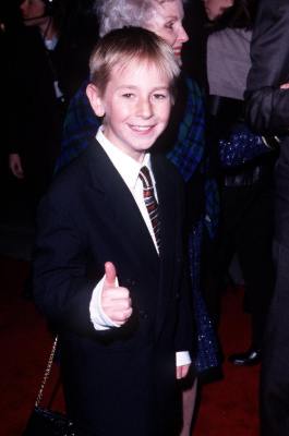 Jack Johnson at event of Lost in Space (1998)