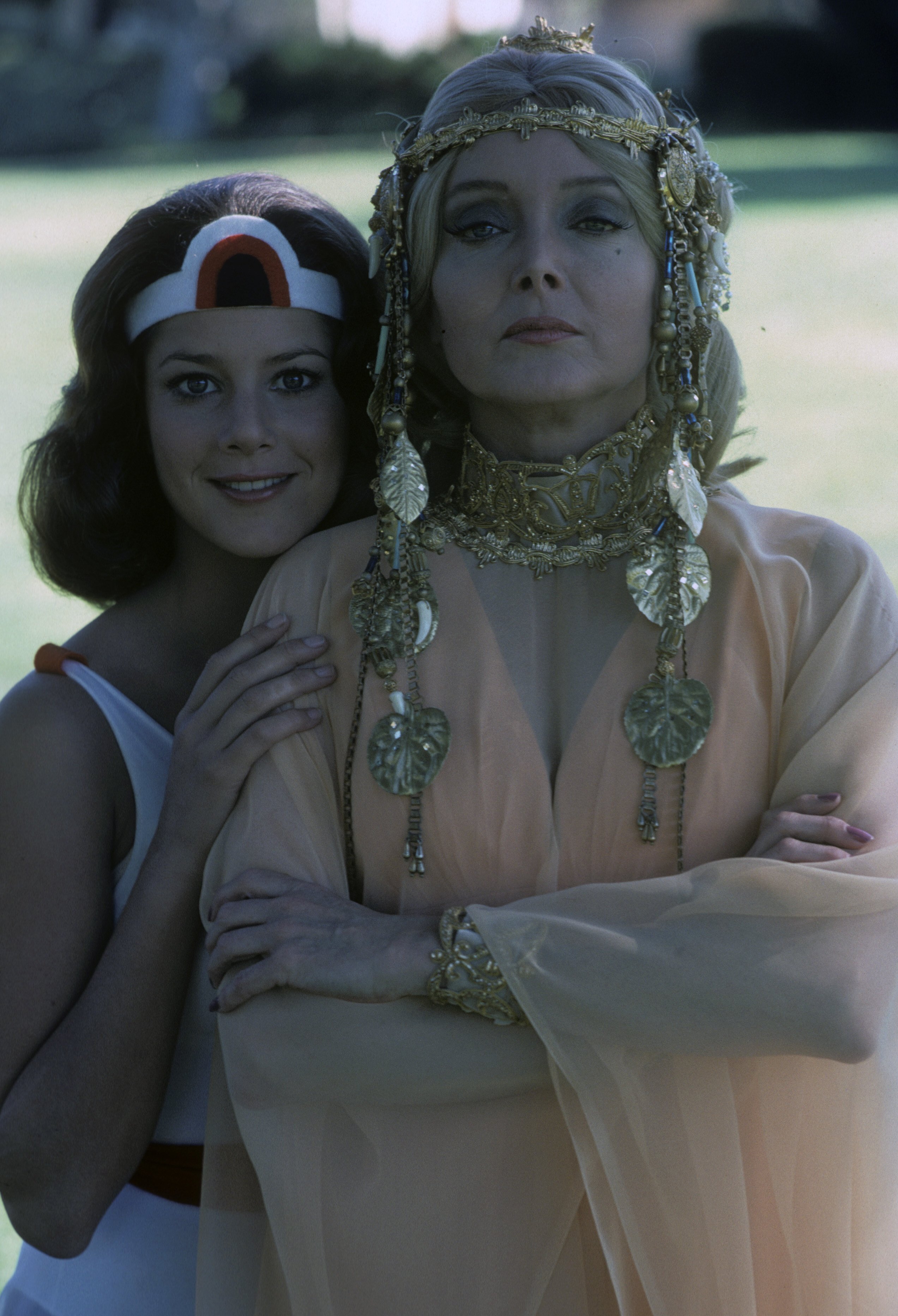Still of Debra Winger and Carolyn Jones in Wonder Woman (1975)