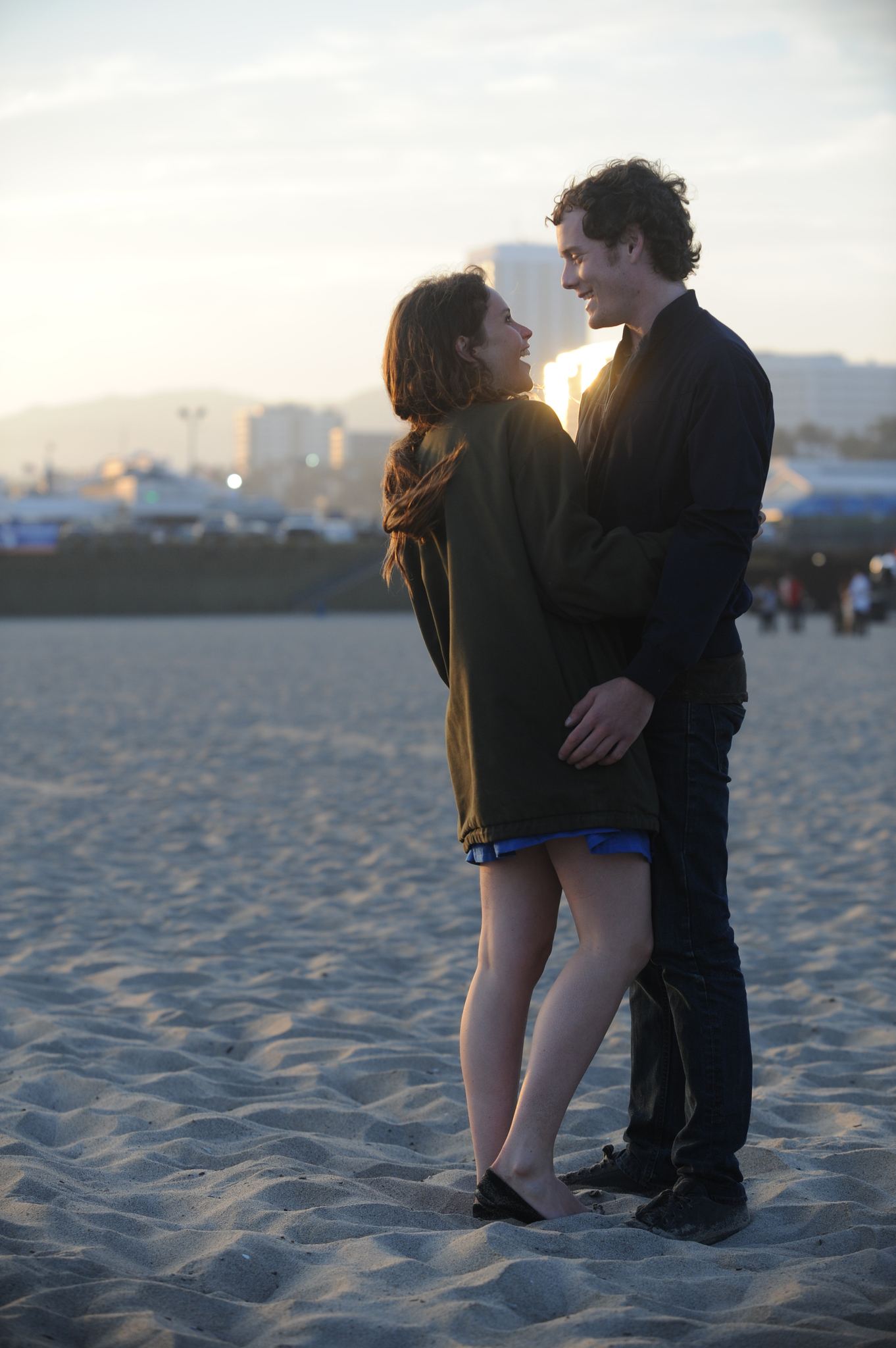 Still of Felicity Jones and Anton Yelchin in Like Crazy (2011)