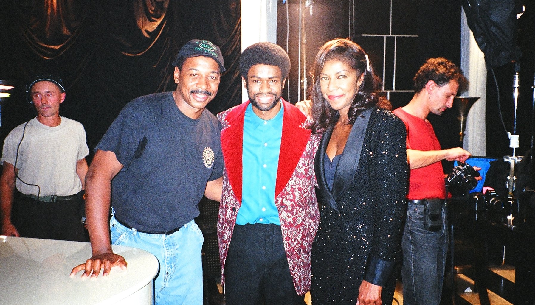 Jai Jai with Robert Townsend (left) & Natalie Cole (Right) on the set of Livin' for love.