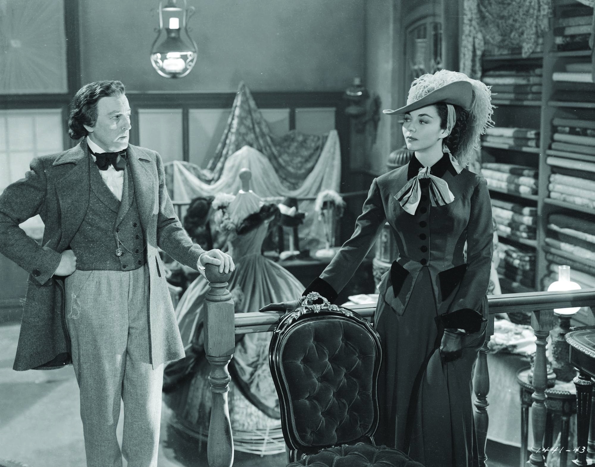 Still of Jennifer Jones and Alf Kjellin in Madame Bovary (1949)