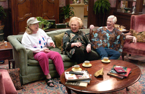 Still of Shirley Knight, Doris Roberts and Shirley Jones in Grandma's Boy (2006)