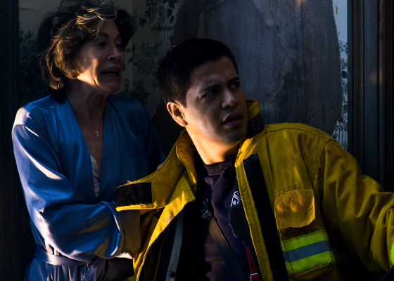 Still of Jay Hernandez and Elaine Kagan in Quarantine (2008)