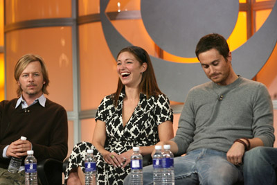 Oliver Hudson, David Spade and Bianca Kajlich at event of Rules of Engagement (2007)