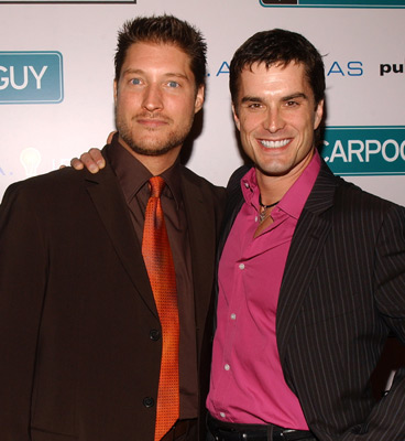 Rick Hearst and Sean Kanan at event of Carpool Guy (2005)