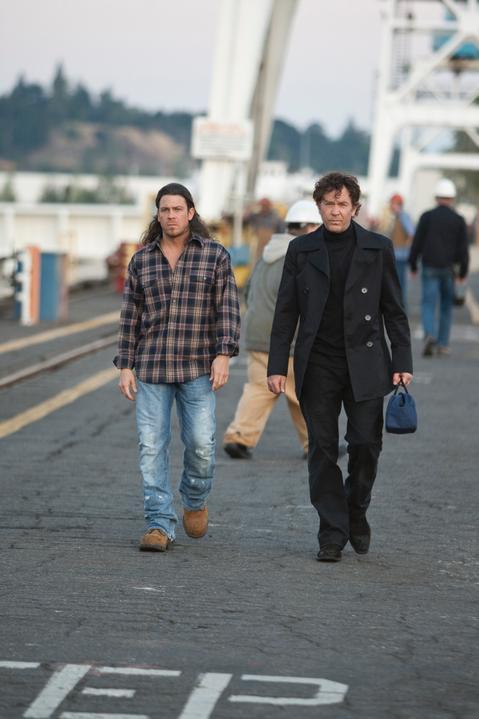 Still of Timothy Hutton and Christian Kane in Svieto lygintojai (2008)