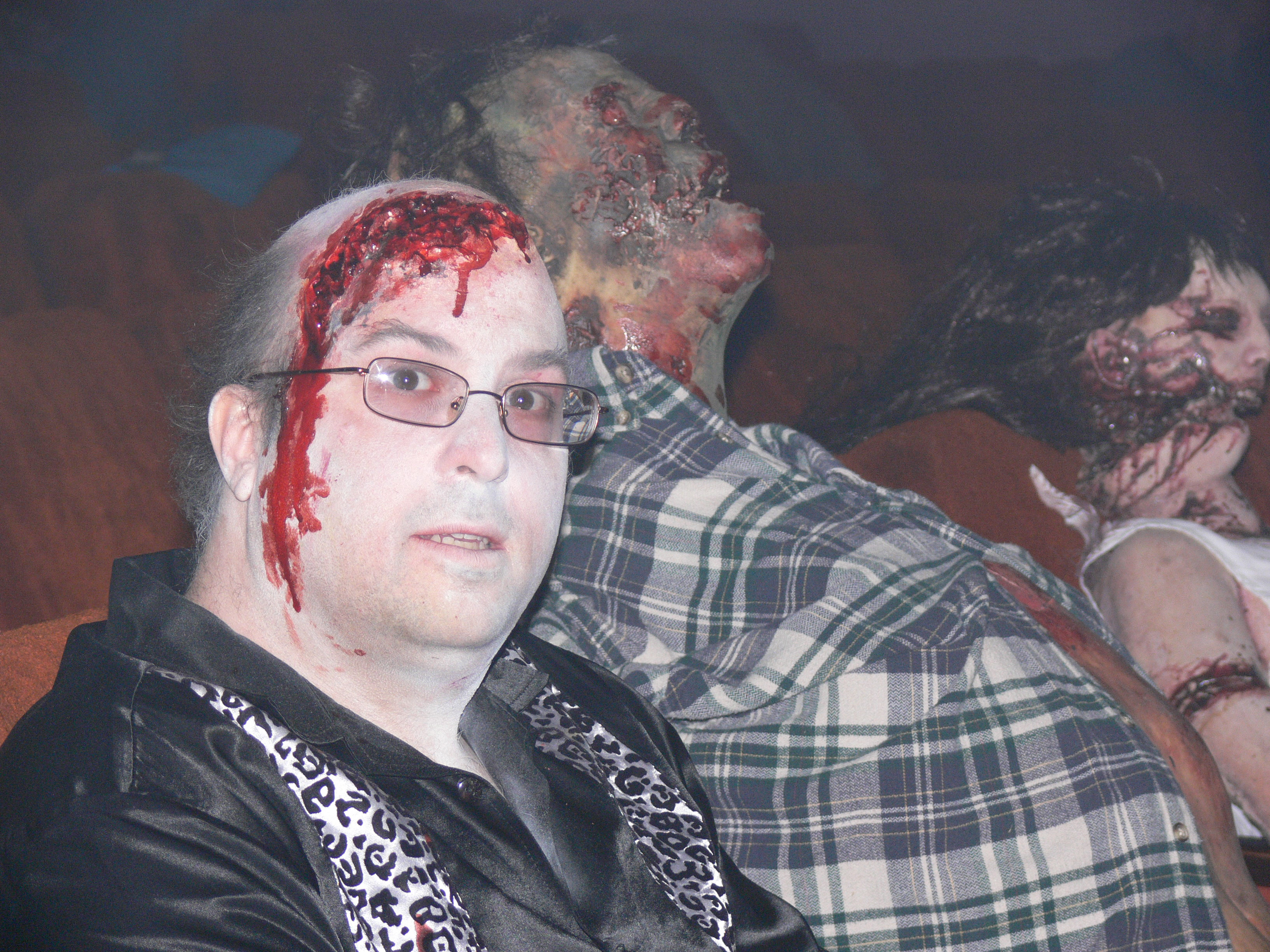 Rolfe Kanefsky as zombie on set of Dave Parker's teaser for THE HILLS RUN RED