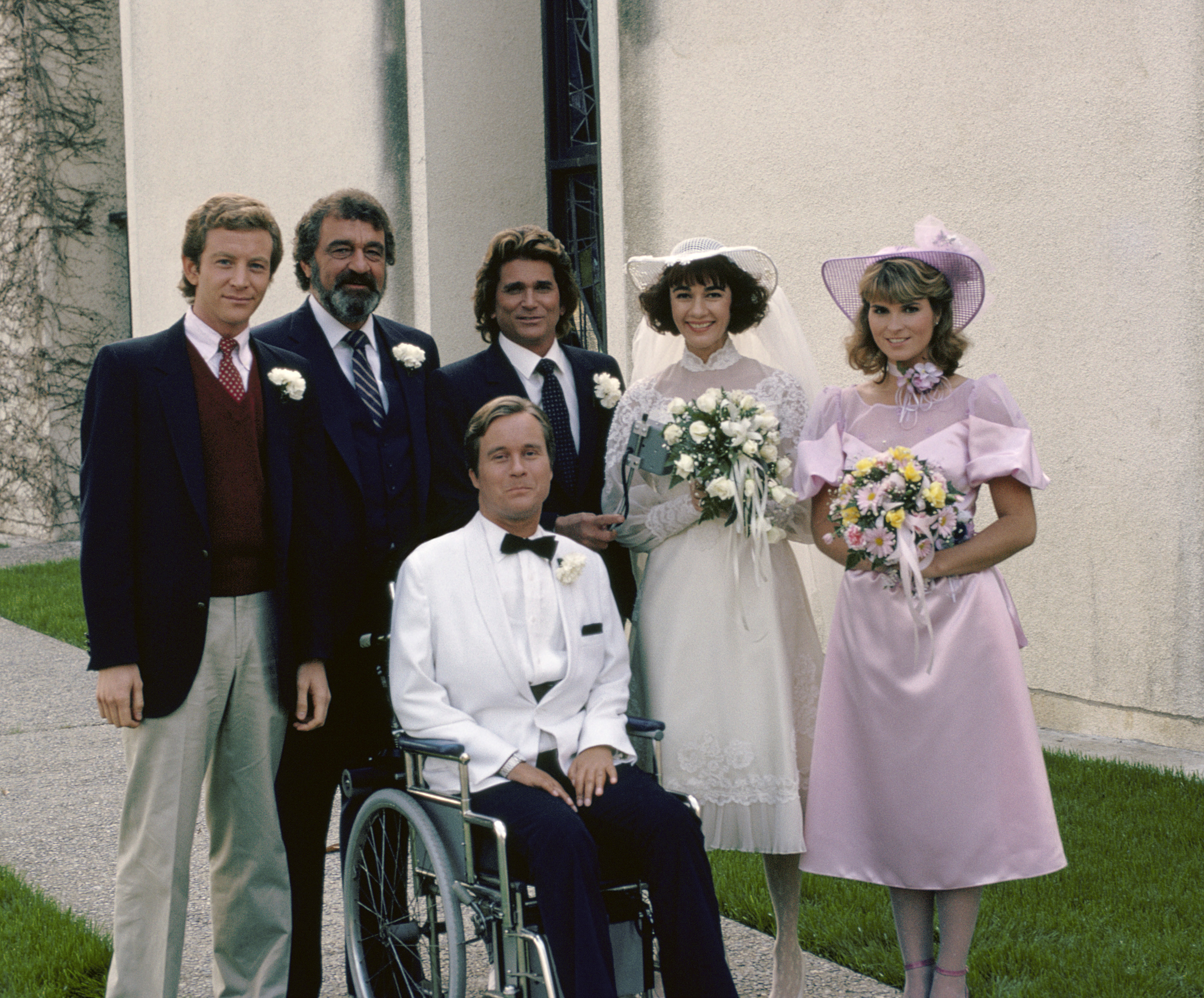 Still of Michael Landon, Victor French, Margie Impert, Theresa Karanik, Alan Toy and James Troesh in Highway to Heaven (1984)