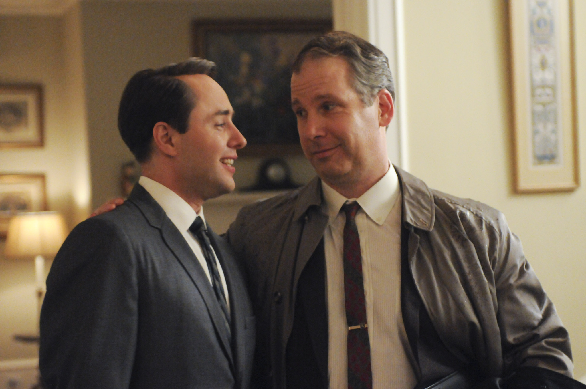 Still of Jeff Clarke and Vincent Kartheiser in MAD MEN. Reklamos vilkai (2007)