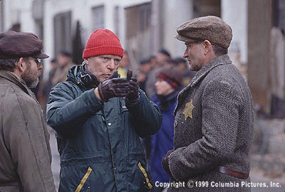 Bob Balaban and Robin Williams with Director Peter Kassovitz