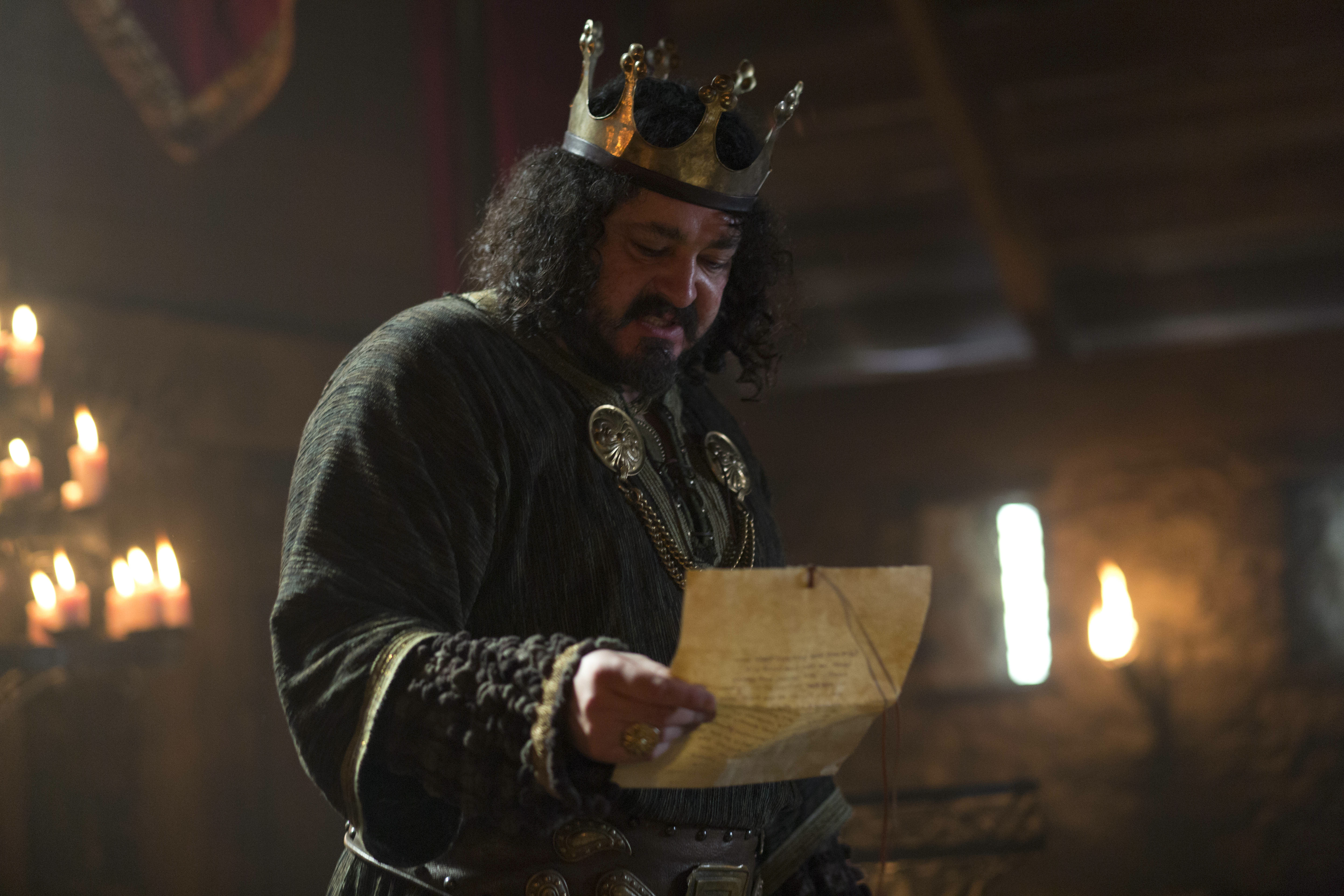Ivan Kaye as King Aelle in 'Vikings' 2013