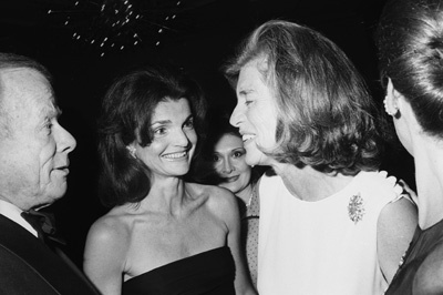 Eunice Kennedy Shriver, Bill Walton and Jacqueline Kennedy at a fashion show to benefit the Special Olympics