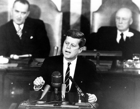 Still of John F. Kennedy in In the Shadow of the Moon (2007)
