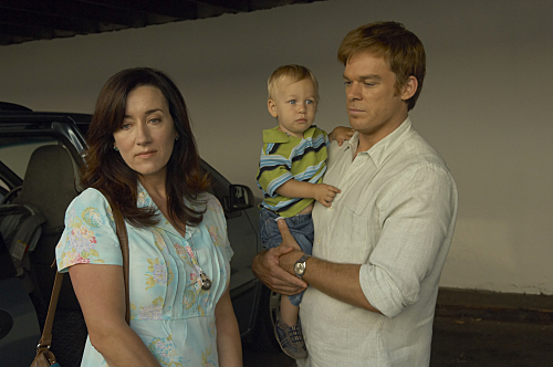 Still of Michael C. Hall and Maria Doyle Kennedy in Deksteris (2006)