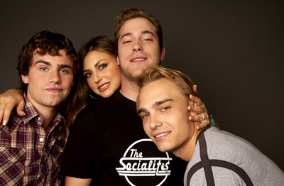 James DeBello, Joey Kern, Rider Strong and Cerina Vincent at event of Cabin Fever (2002)