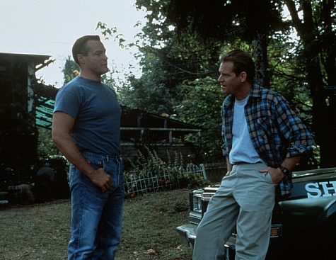 Still of David Keith and Brian Kerwin in Gold Diggers: The Secret of Bear Mountain (1995)