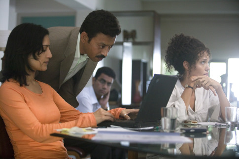 Still of Angelina Jolie, Irrfan Khan and Archie Panjabi in A Mighty Heart (2007)