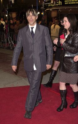 Anthony Kiedis at event of Hannibal (2001)