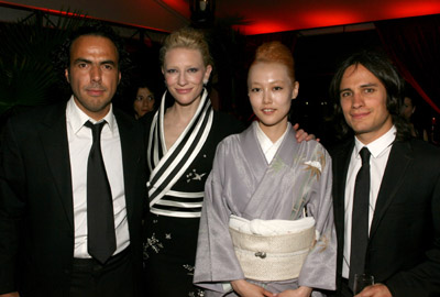 Cate Blanchett, Gael García Bernal, Alejandro González Iñárritu and Rinko Kikuchi at event of Babelis (2006)