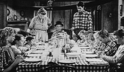 Still of Brett Halsey, Percy Kilbride and Marjorie Main in Ma and Pa Kettle at Home (1954)