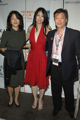 Tzi Ma, Jacqueline Kim and Georgia Lee at event of Red Doors (2005)