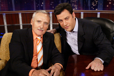 Dennis Hopper and Jimmy Kimmel at event of Jimmy Kimmel Live! (2003)