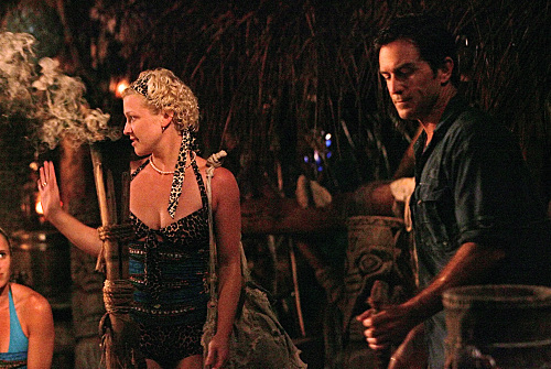 Still of Jessica Kiper and Jeff Probst in Survivor (2000)