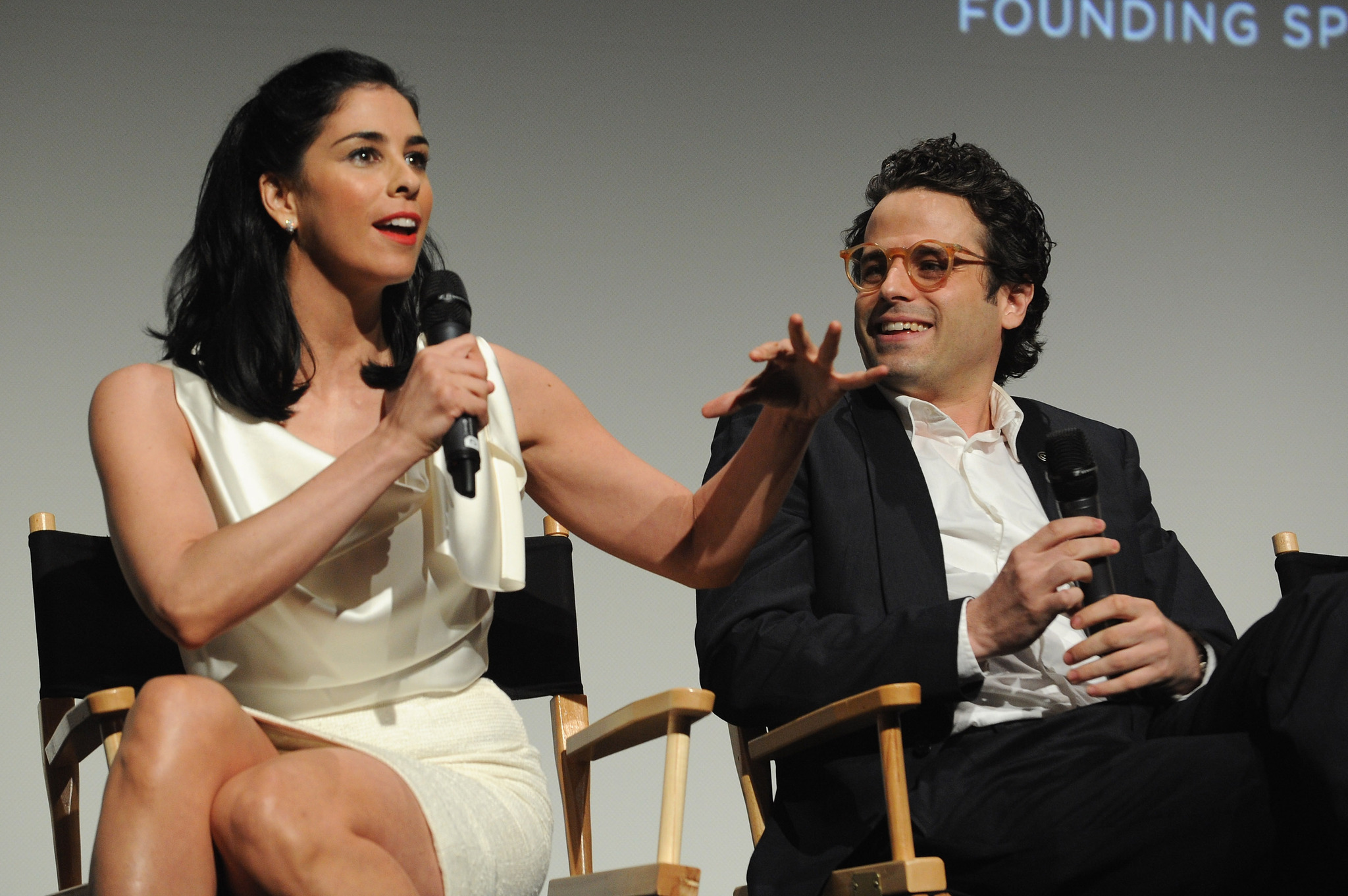 Luke Kirby and Sarah Silverman at event of Take This Waltz (2011)