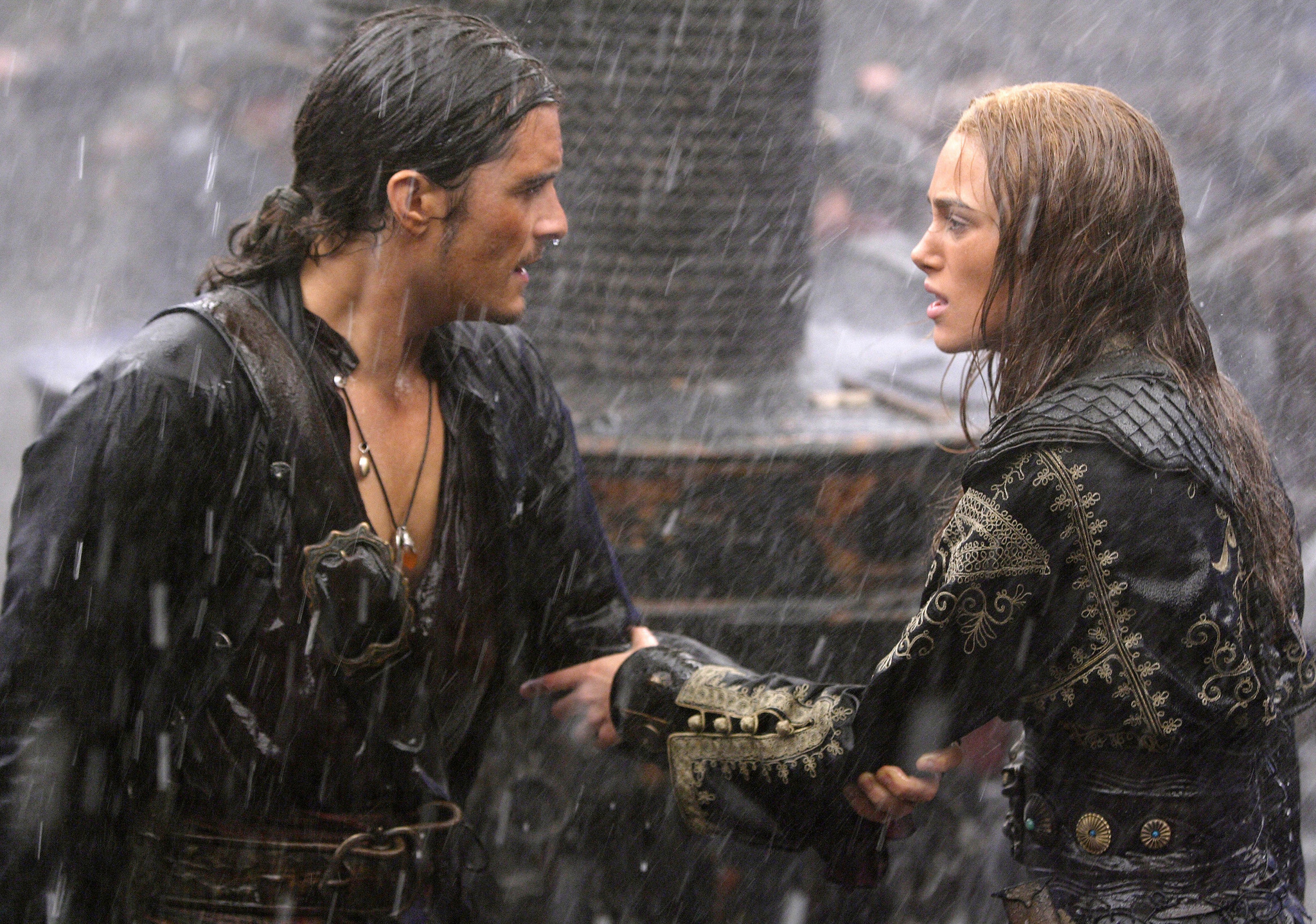 Still of Orlando Bloom and Keira Knightley in Karibu piratai: pasaulio pakrasty (2007)