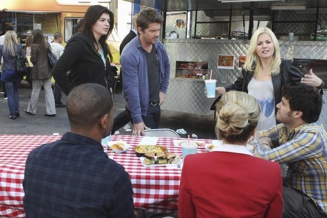 Still of Elisha Cuthbert, Zachary Knighton, Adam Pally and Eliza Coupe in Happy Endings (2011)