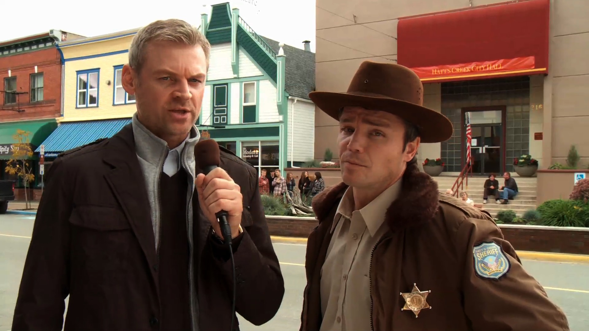 James Parnell interviews the sheriff in 'Embedded'