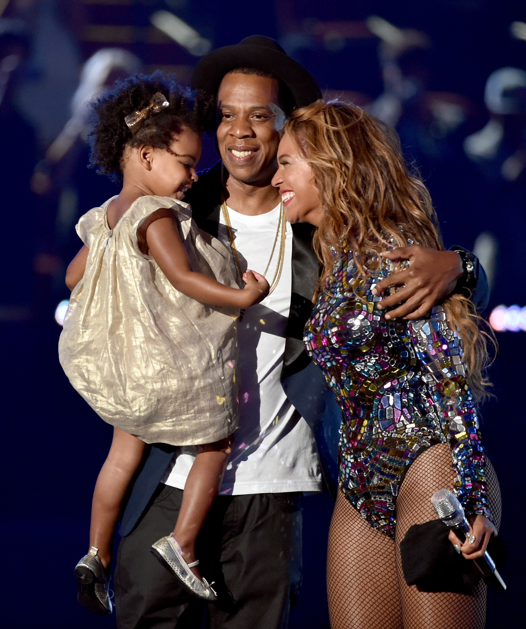 Jay Z, Beyoncé Knowles and Blue Ivy Carter at event of 2014 MTV Video Music Awards (2014)